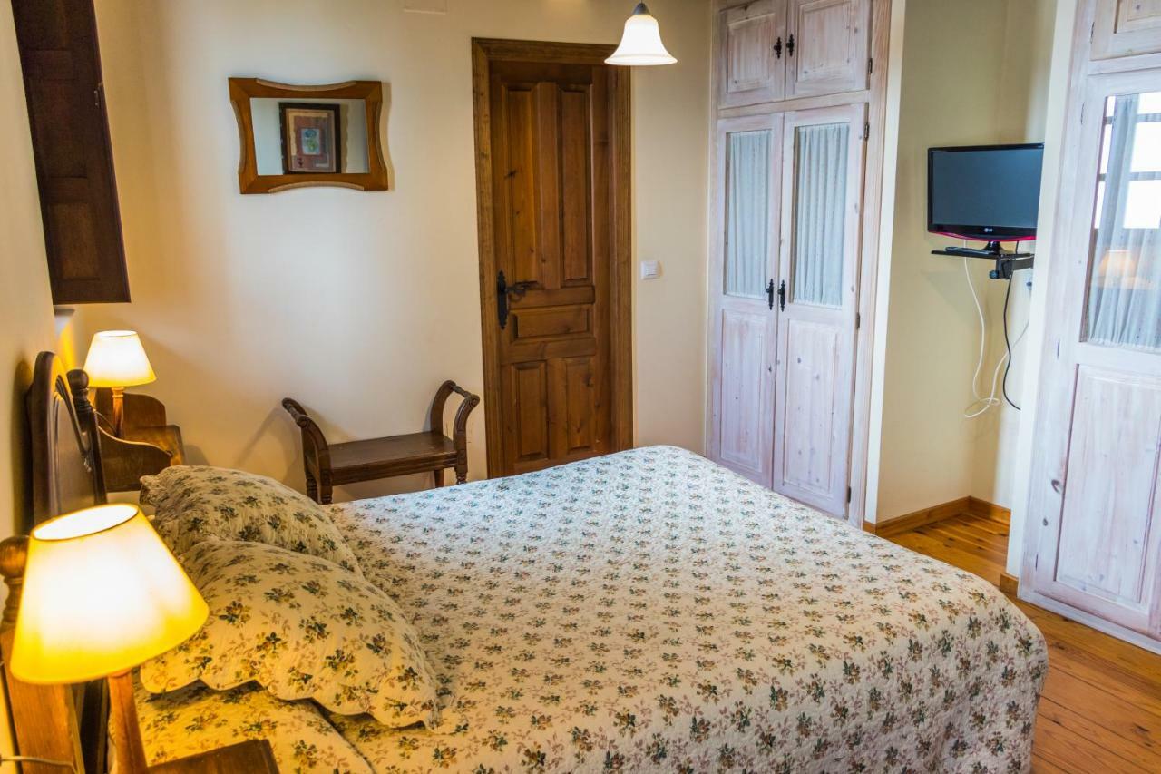 Casa De Aldea El Navaron Cofiño エクステリア 写真